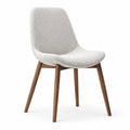 Chaise contemporaine en tissu bouclé blanc cassé avec pieds en bois marron, 52 × 58 × 82 cm